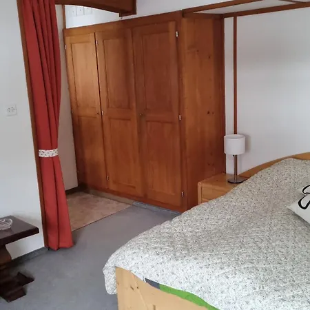 Apartment Pension Hof Zur Stilli Davos